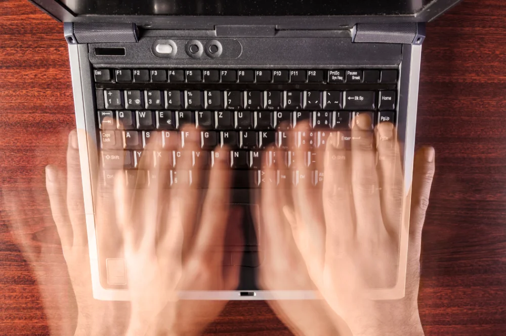 fast-respopnse-1000x663 Fast response with fast typewriter hands